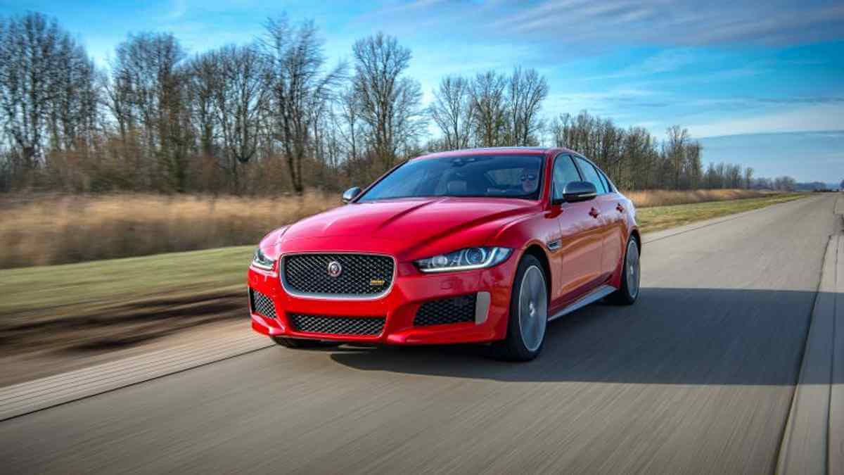 Yeni Jaguar XE AWD R-Dynamic S 2.0 D180