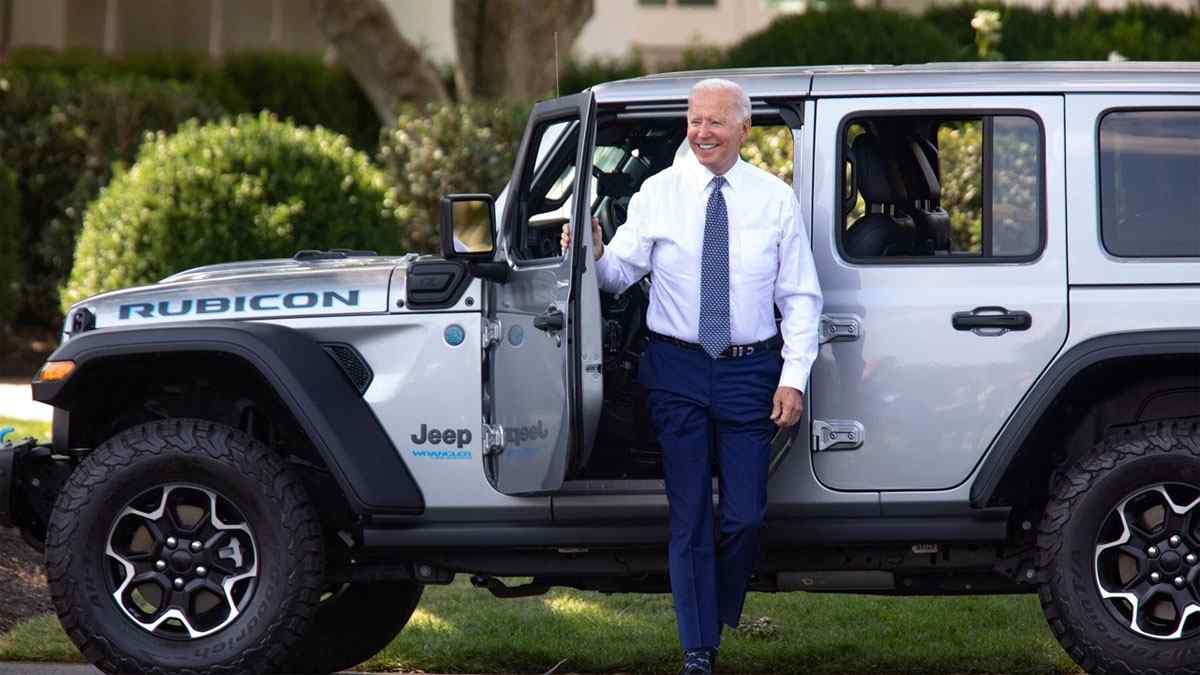 Biden Kararnameyi İmzaladı: Otomotiv Sektörünün Geleceği Değişiyor