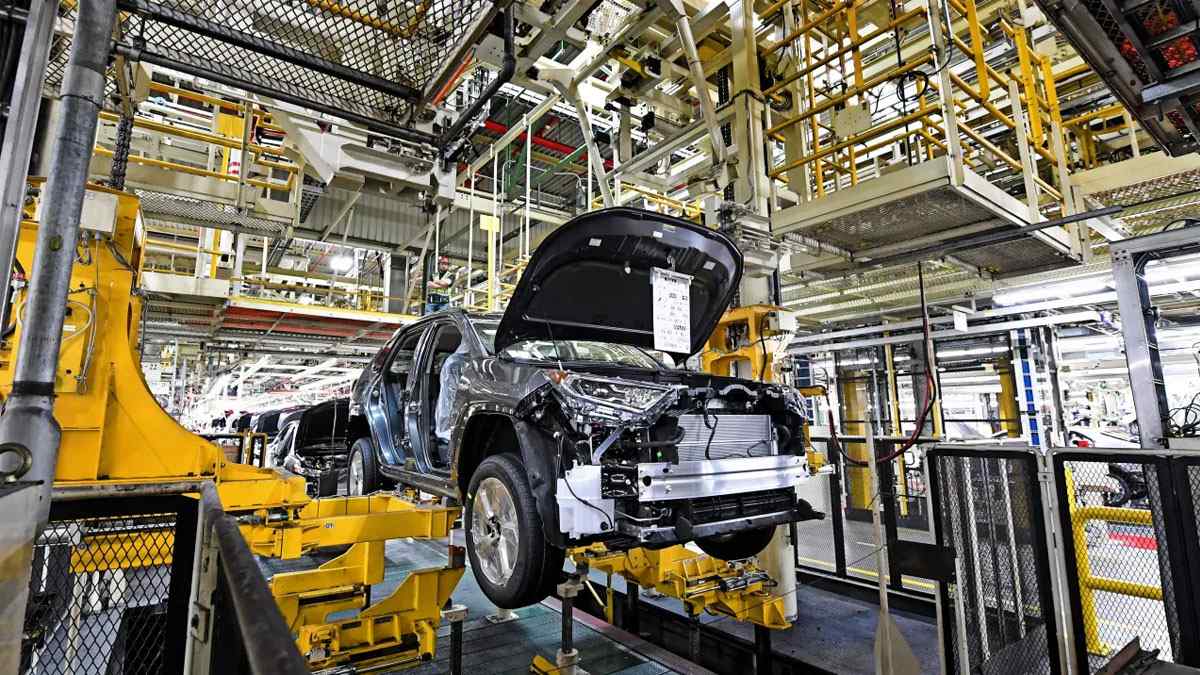 Toyota Üretimi Düşürecek