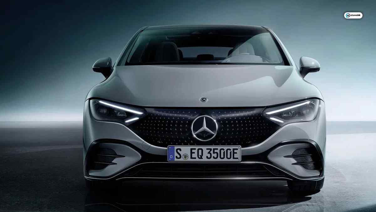 Elektrikli Mercedes EQE, 'Küçük EQS' Tanıtıldı