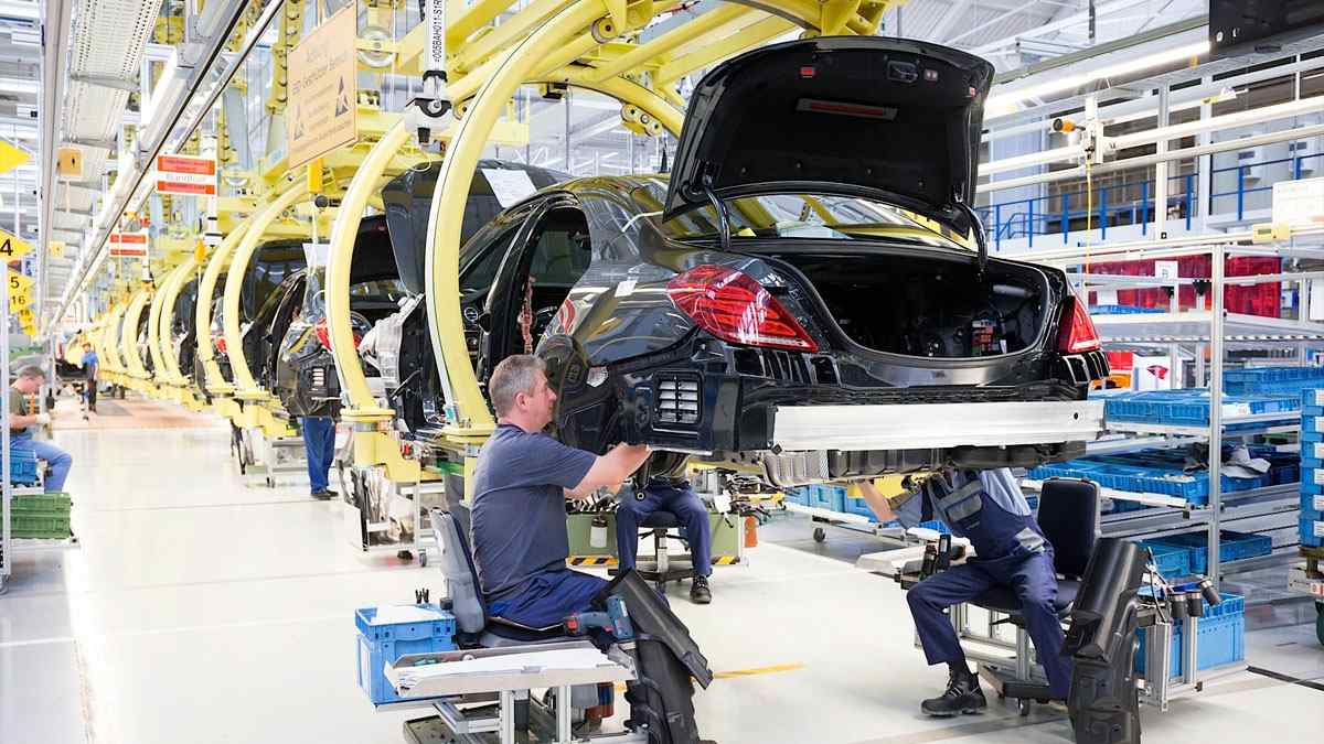 Avrupa'da Bulunan Otomobil Montaj ve Motor Fabrika Sayısı