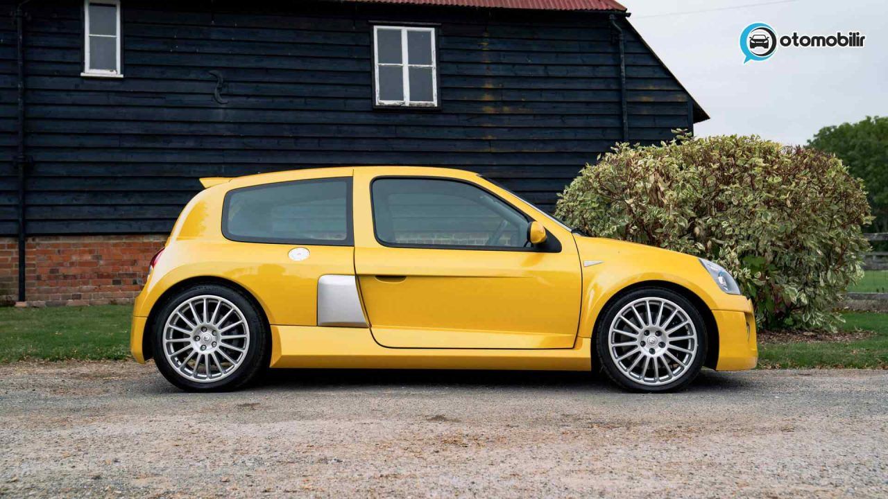 Renault Clio V6