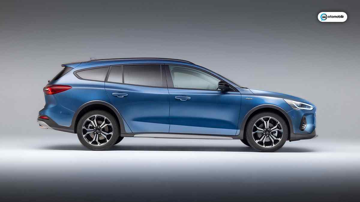 2022 FORD FOCUS