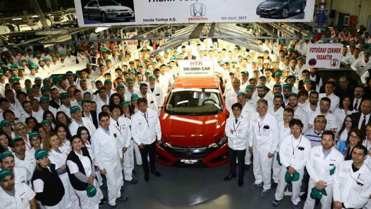 Honda Fabrikası Çalışanları Hem Tazminat Hem de 48 Maaş