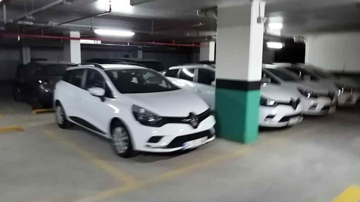 Sıfır Otomobiller Rezidansların Otoparklarında Stokluyorlar