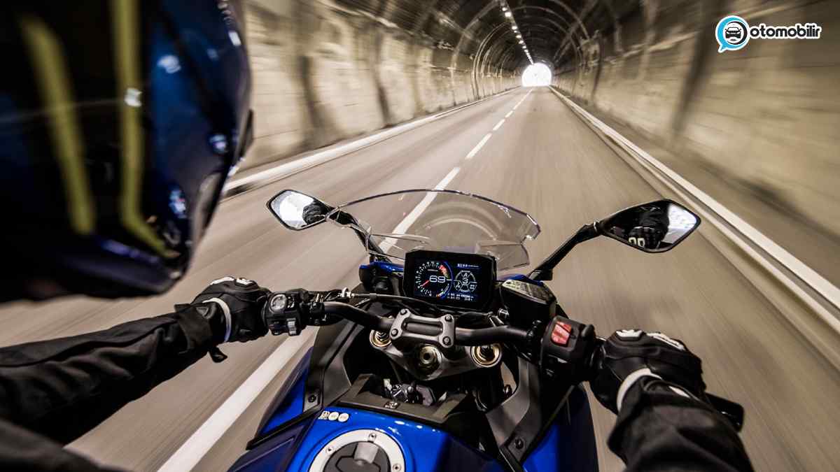 Suzuki GSX-S1000GT