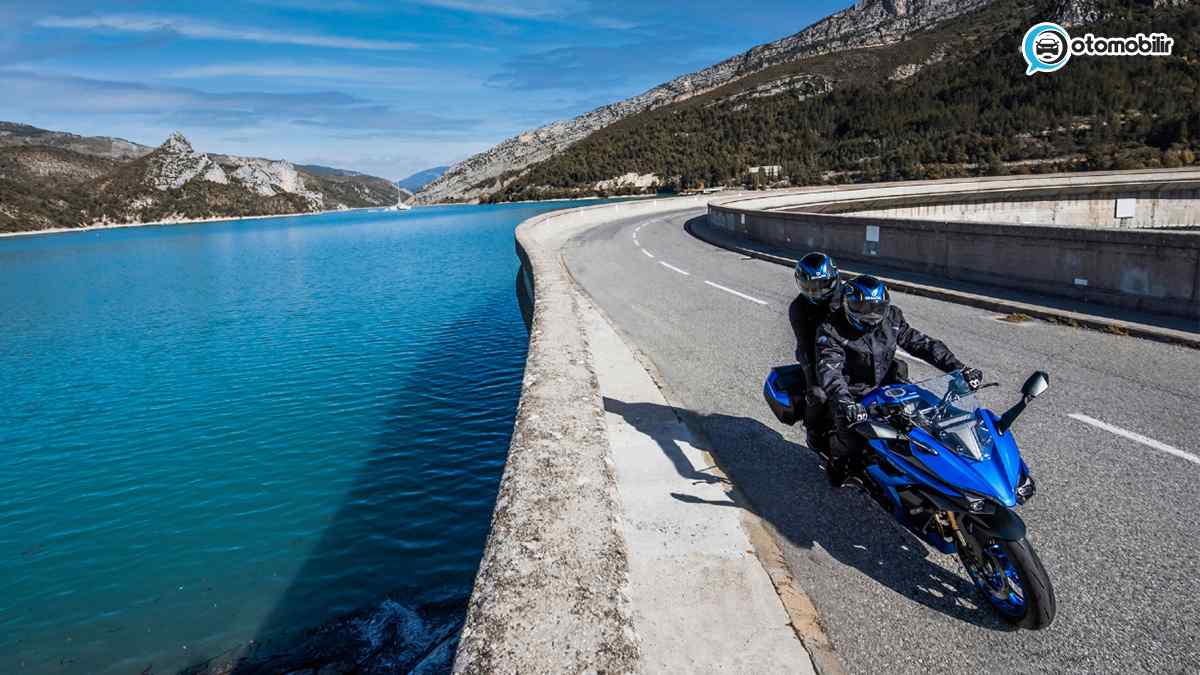Suzuki GSX-S1000GT