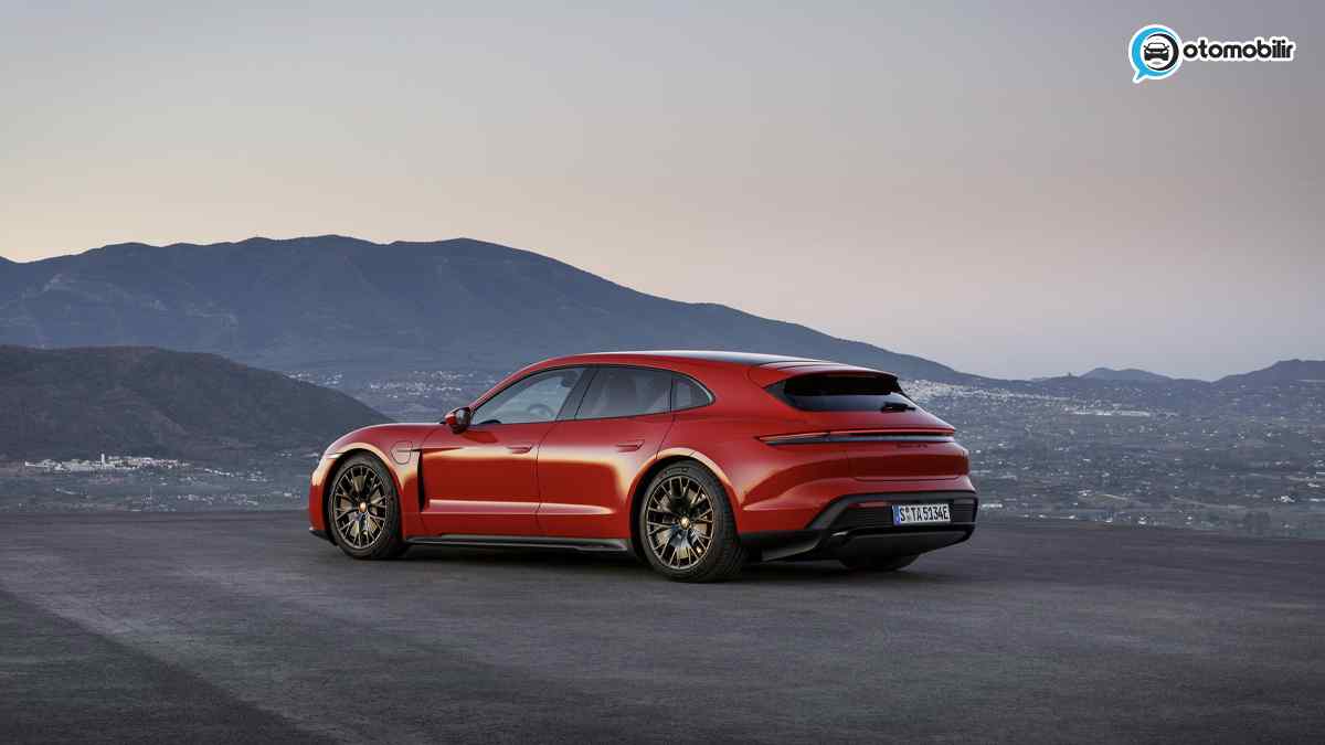 Porsche TAYCAN GTS Sport Turismo
