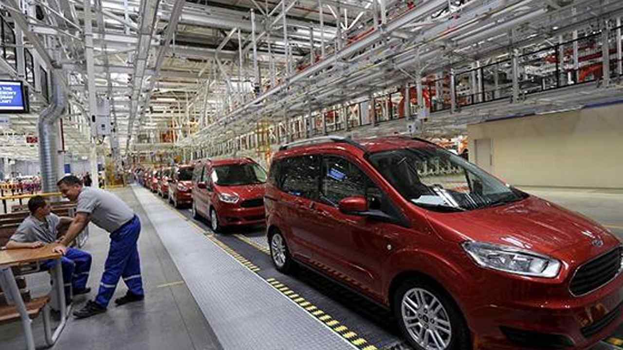 Ford Otosan GM Yenigün: Çip Krizi 2022 Sonuna Kadar Sürebilir