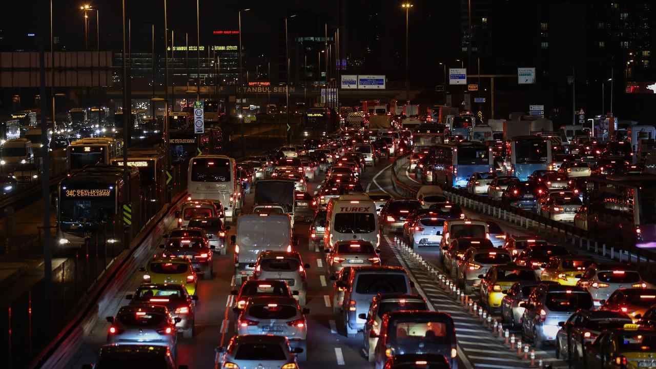 Türkiye’nin Benzinli ve Dizel Araçlara Veda Edeceği Tarih Belli Oldu