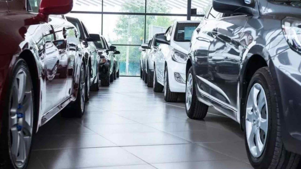 Otomotiv Bayiine Stokçuluk Cezası