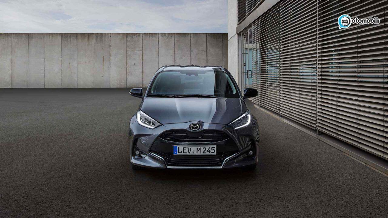 2022 MAZDA2