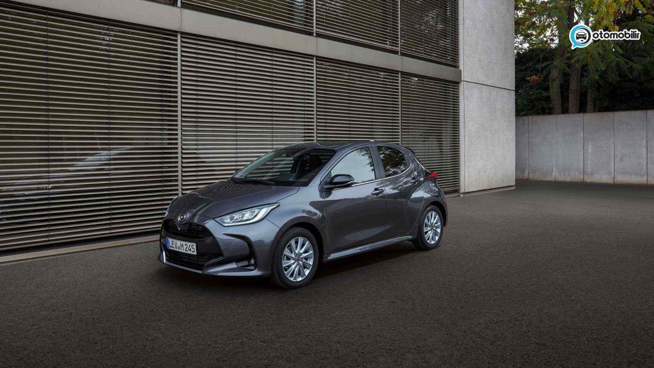 2022 MAZDA2