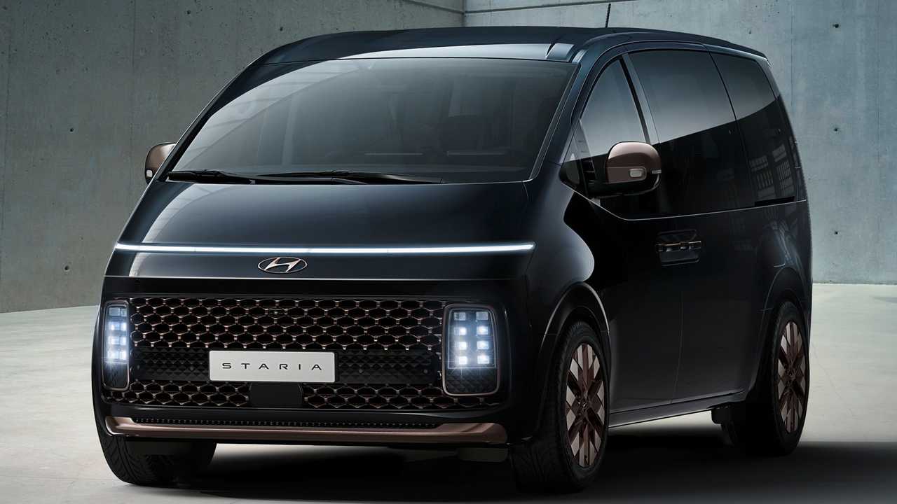 HYUNDAI STARIA
