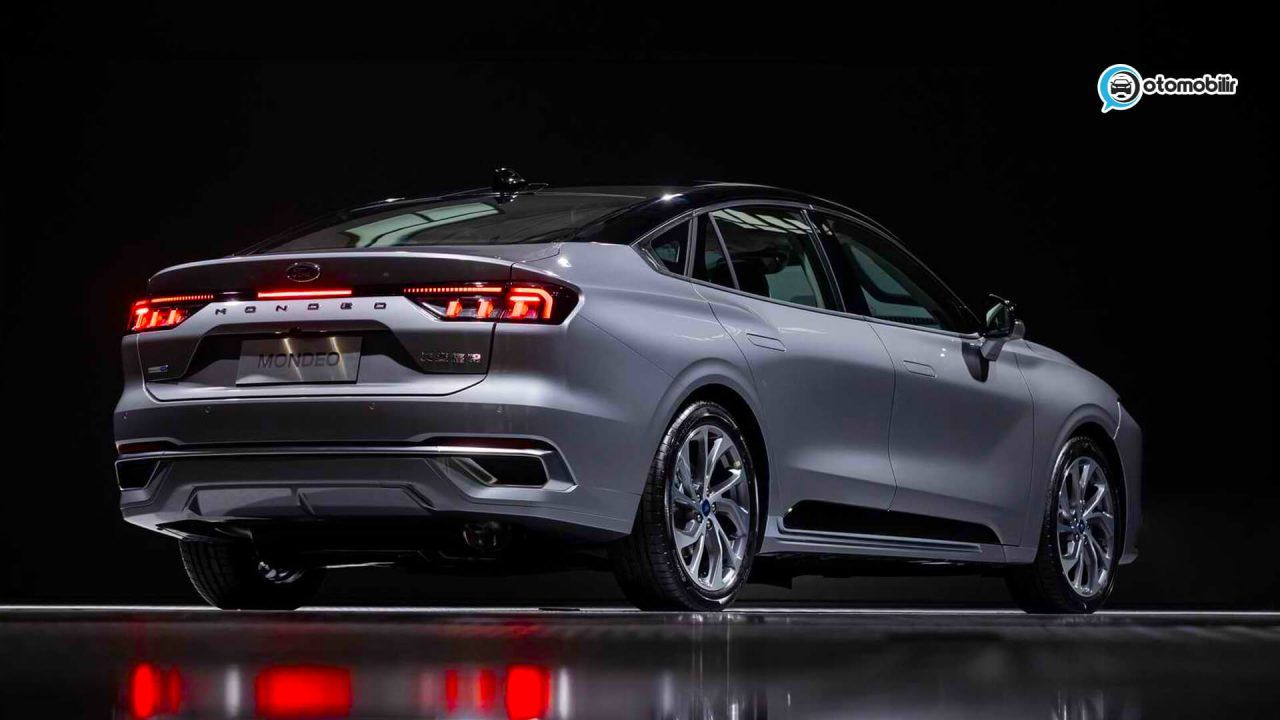 2022 Ford Mondeo
