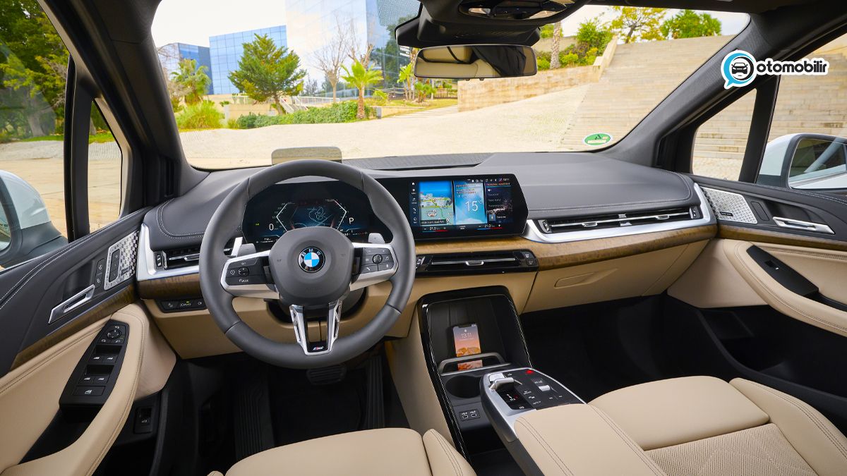 2022 BMW 2 Serisi Active Tourer kokpit