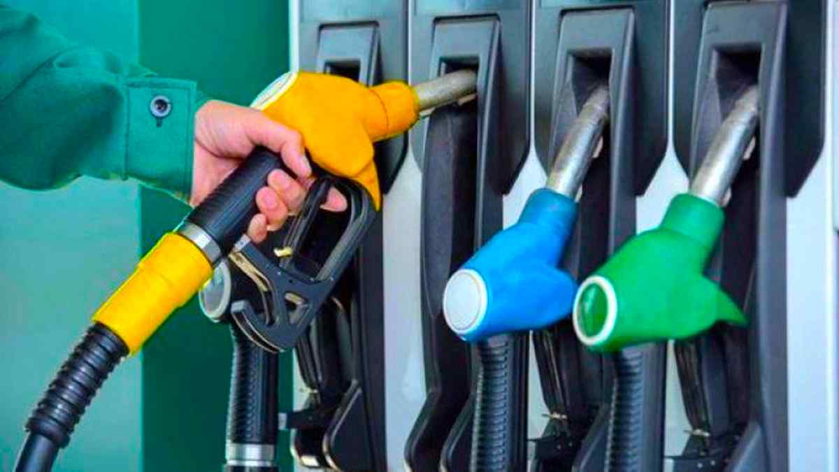 Benzin ve Motorine Bir Büyük Zam Daha 