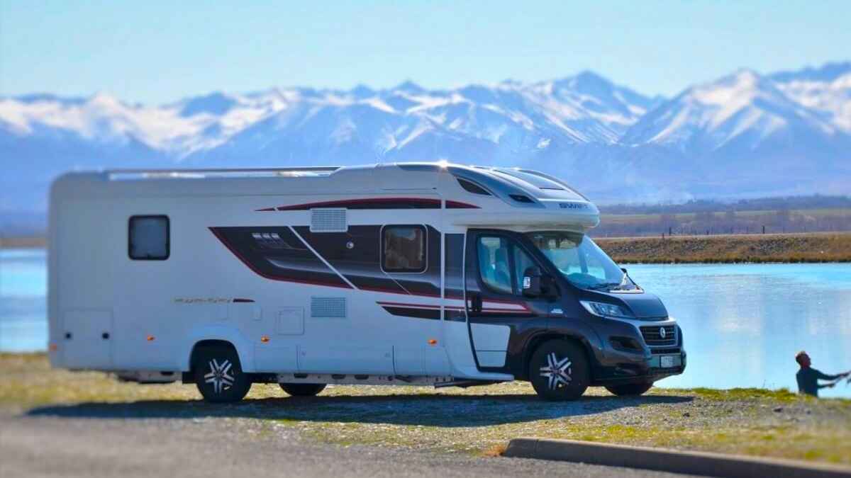 Motokaravan (Campervan)