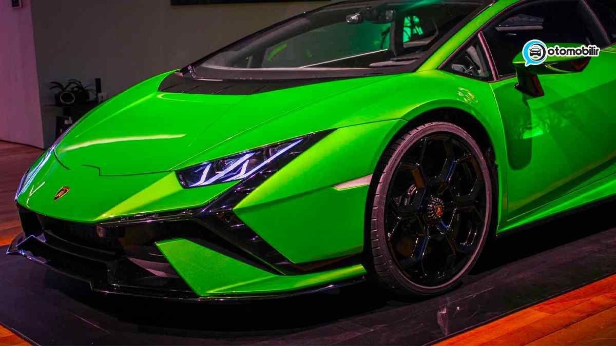 Yeni Lamborghini Huracan Tecnica