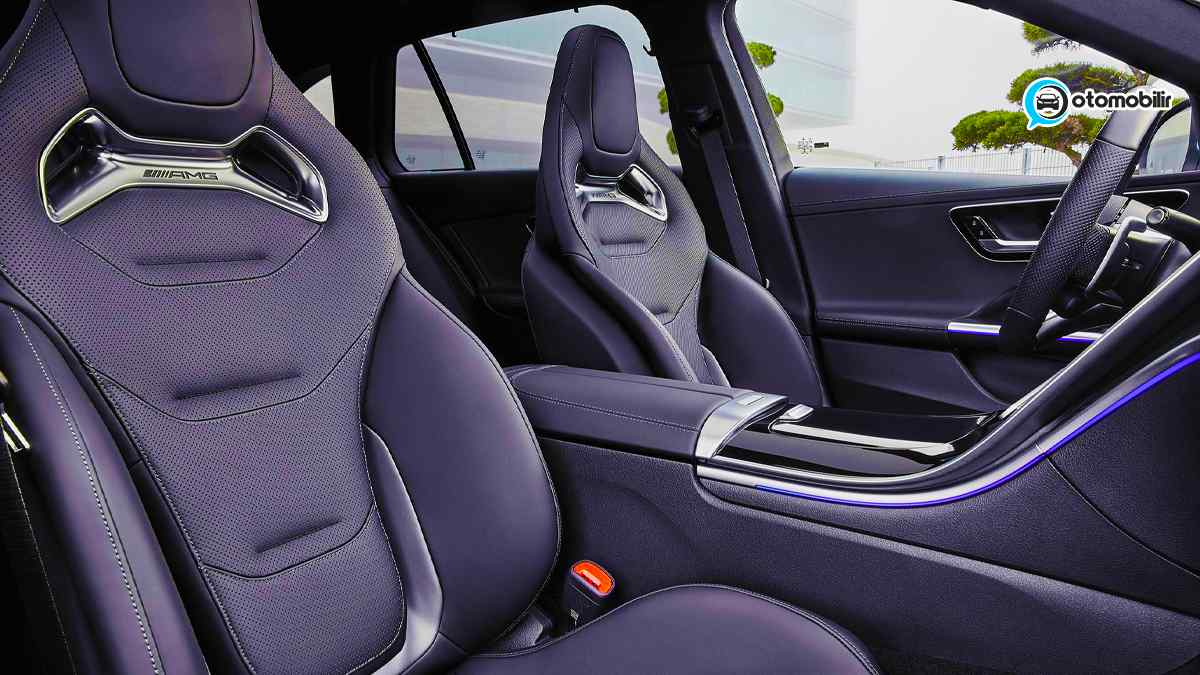 2023 Mercedes-AMG C43