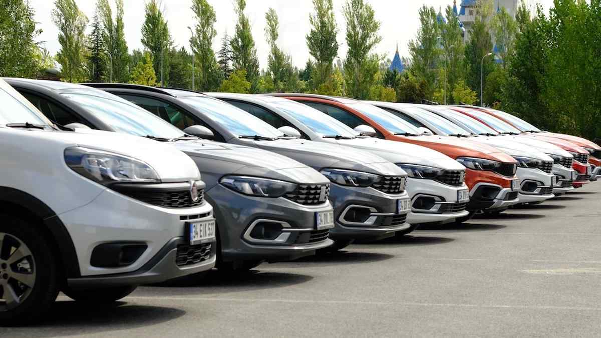 Otomobil Satışlarındaki Düşüş Devam Ediyor