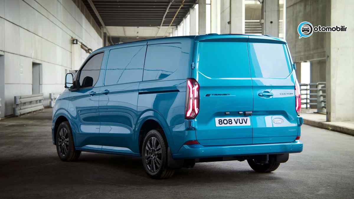 2023 Ford E-Transit Custom
