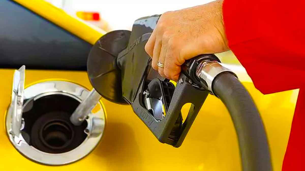 Benzine Bir Büyük Zam Daha Yolda