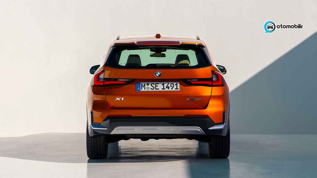 2023 BMW X1