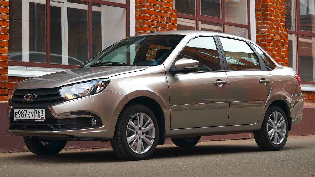 Lada'nın Yeni Modelleri Bazı Özellikleri Olmadan Üretiliyor