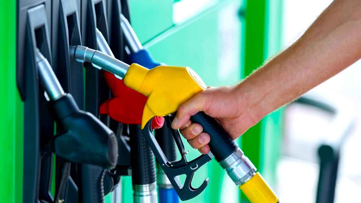 Benzine İndirim Geldi: Benzin Fiyatları Ne Kadar Oldu?