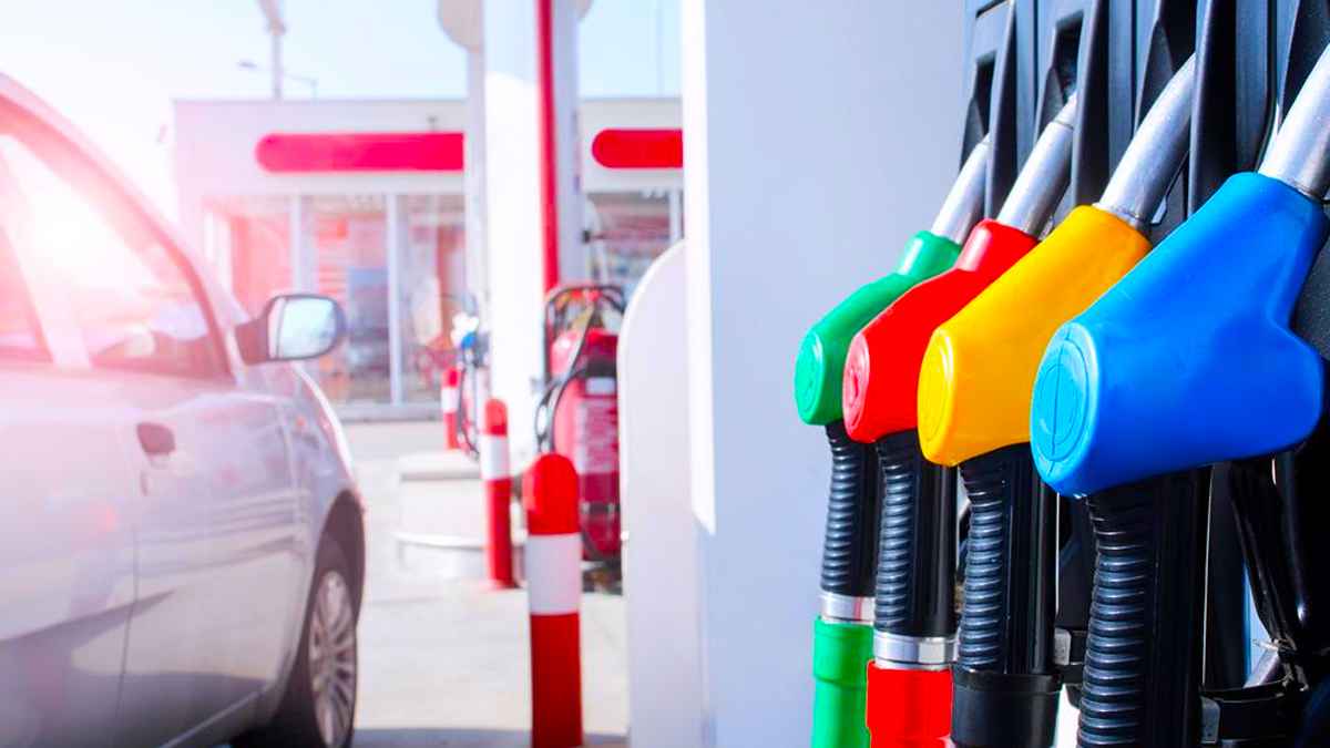 Benzin ve Motorin Fiyatlarında Büyük Zam Yürürlüğe Girdi