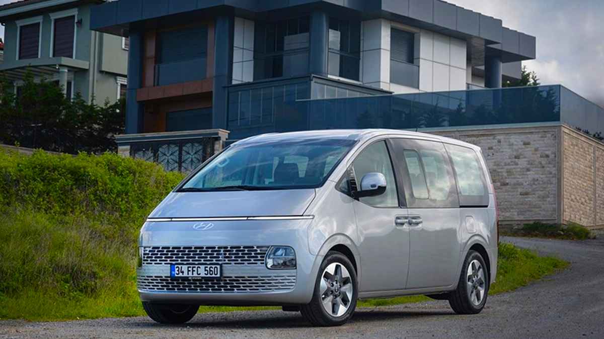 Hyundai Staria