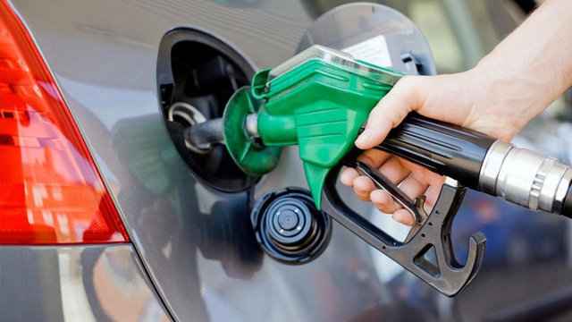 Benzine Bir Zam Daha Geliyor!