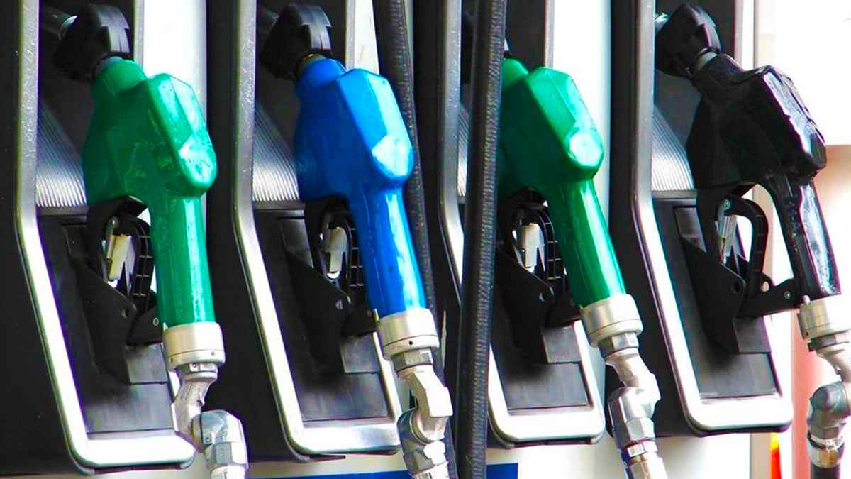 Akaryakıta bir indirim daha bekleniyor: Benzin, LPG ve Motorin fiyatları ne kadar oldu?