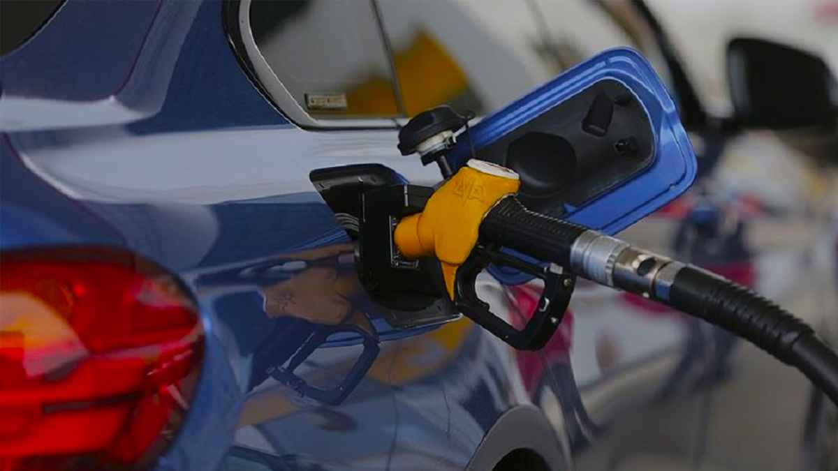 Bir İndirimde Benzine Bekleniyor