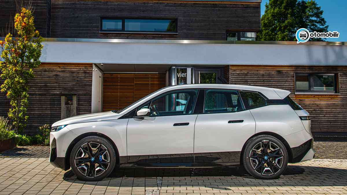 2022 BMW iX