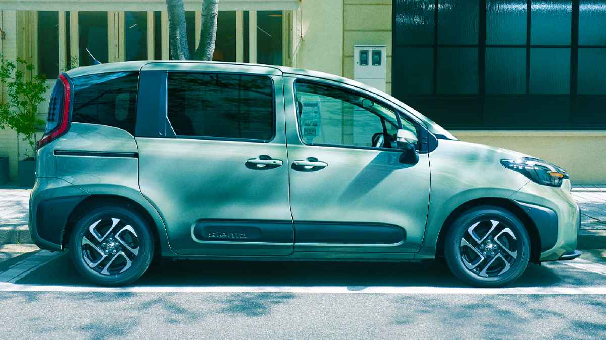 Yeni Toyota Sienta