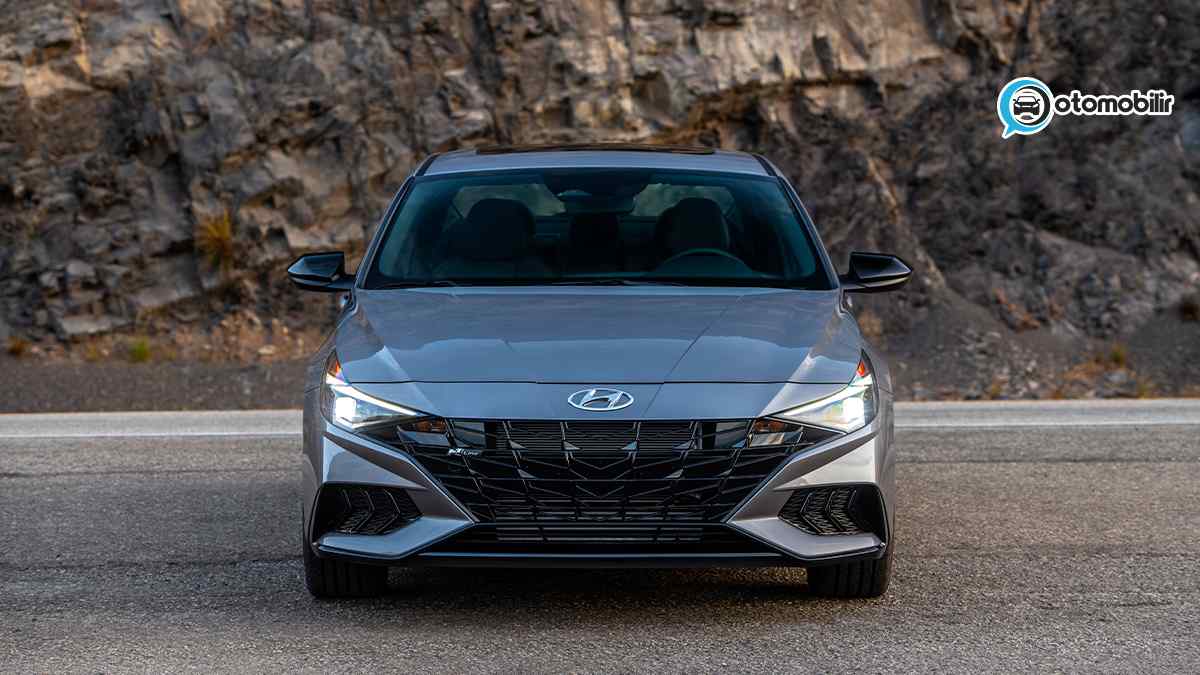 Hyundai Elantra 2022