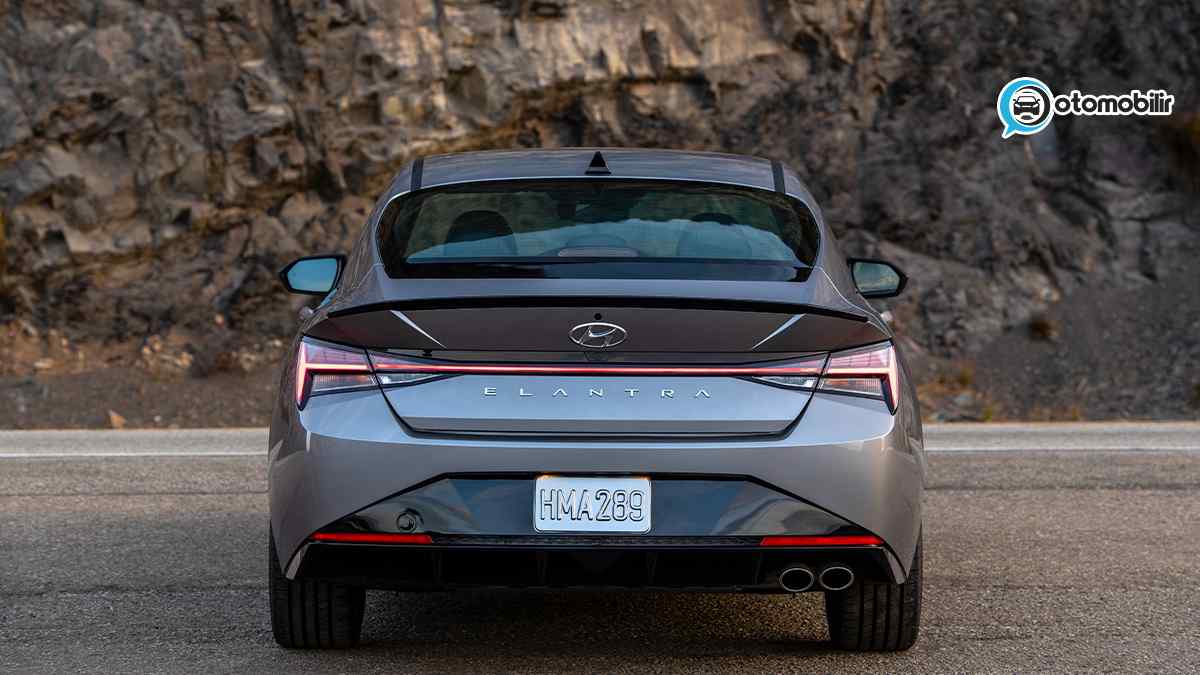 Hyundai Elantra 2023 yakıt tüketimi