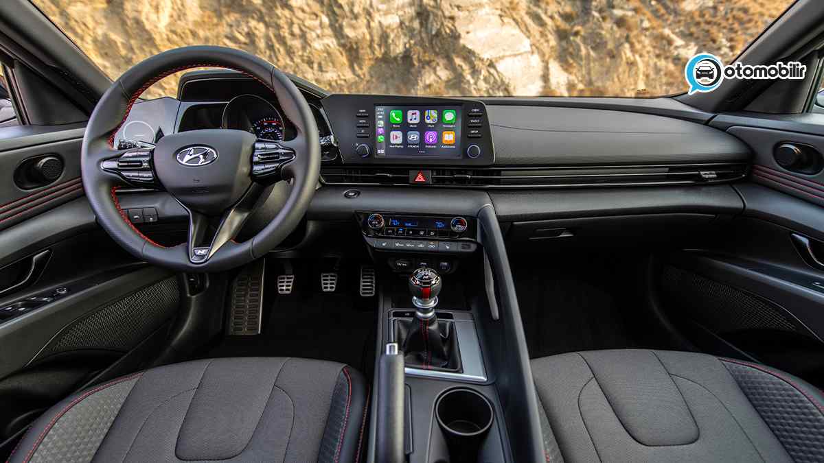 Hyundai Elantra 2023