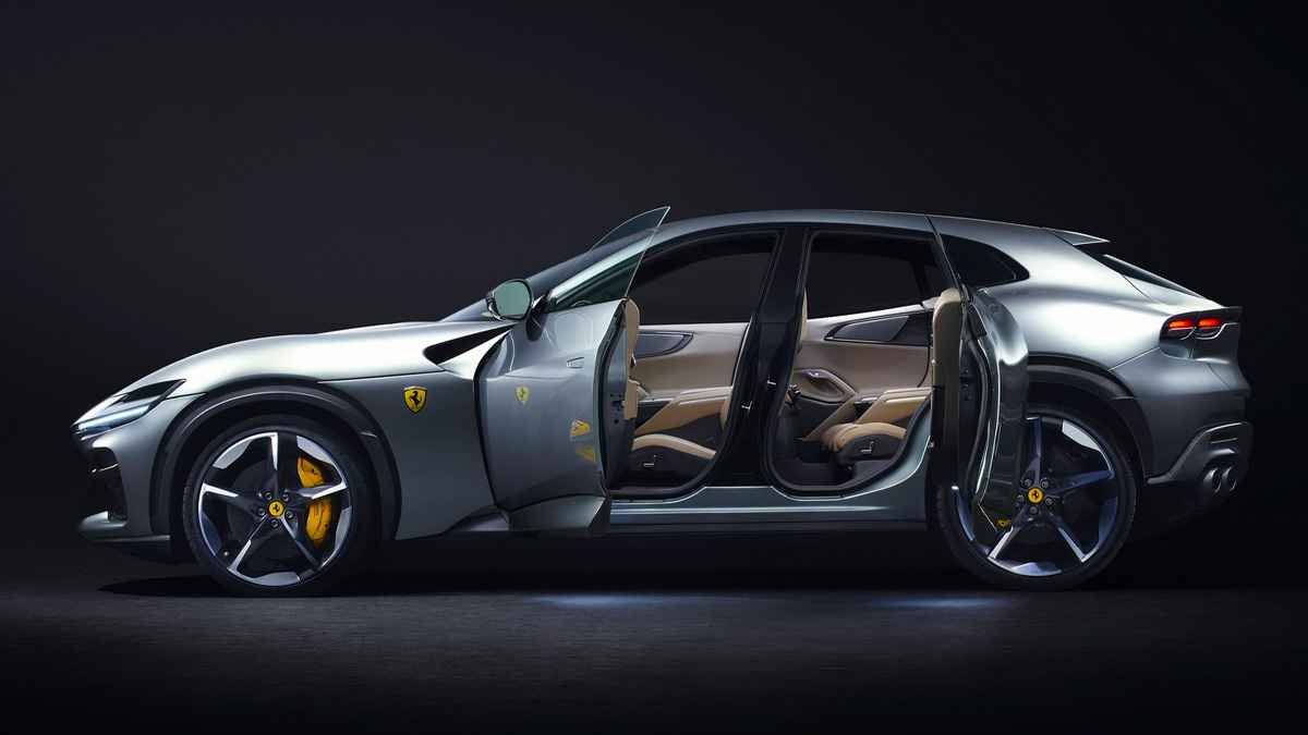 Ferrari'nin İlk Suv'si Purosangue Tanıtıldı