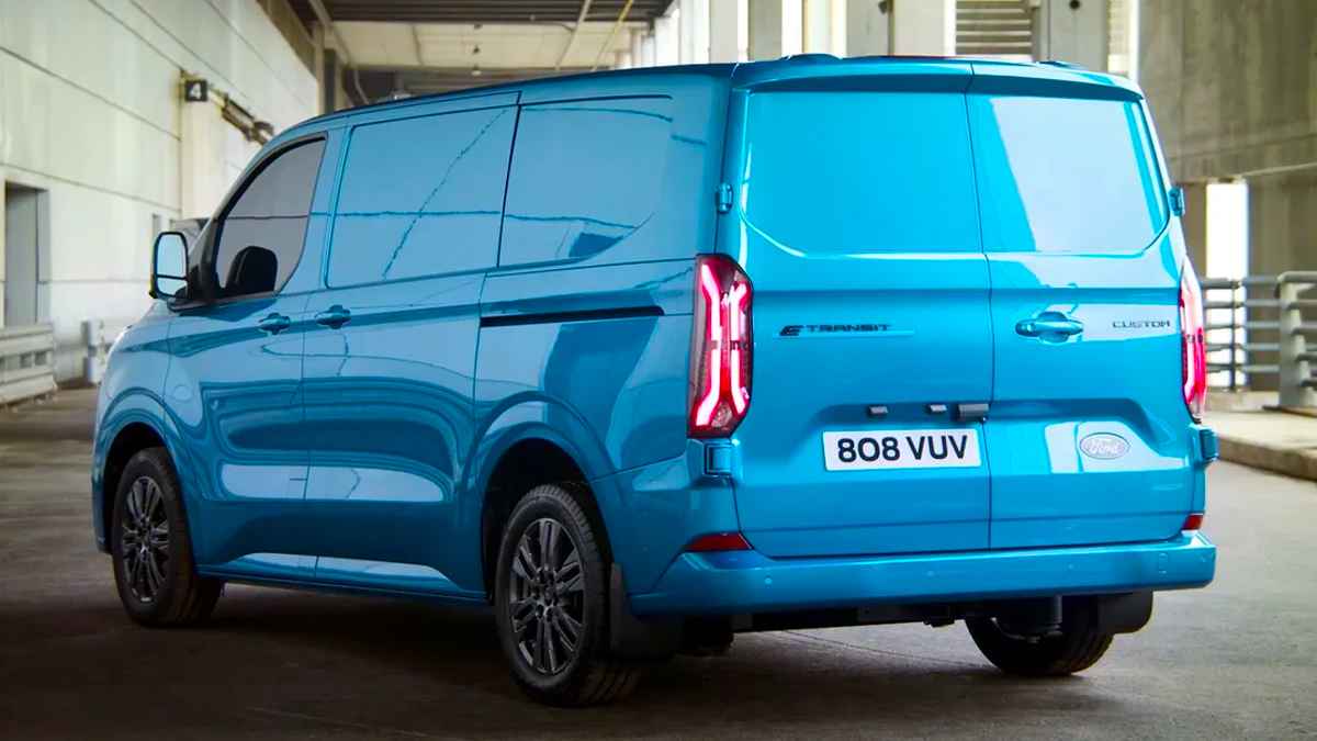 Elektrikli Ford E-Transit Custom