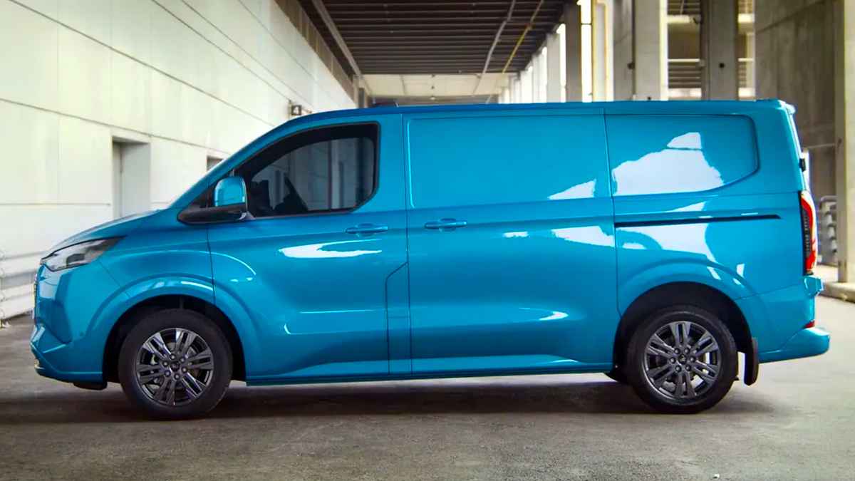 Elektrikli Ford E-Transit Custom
