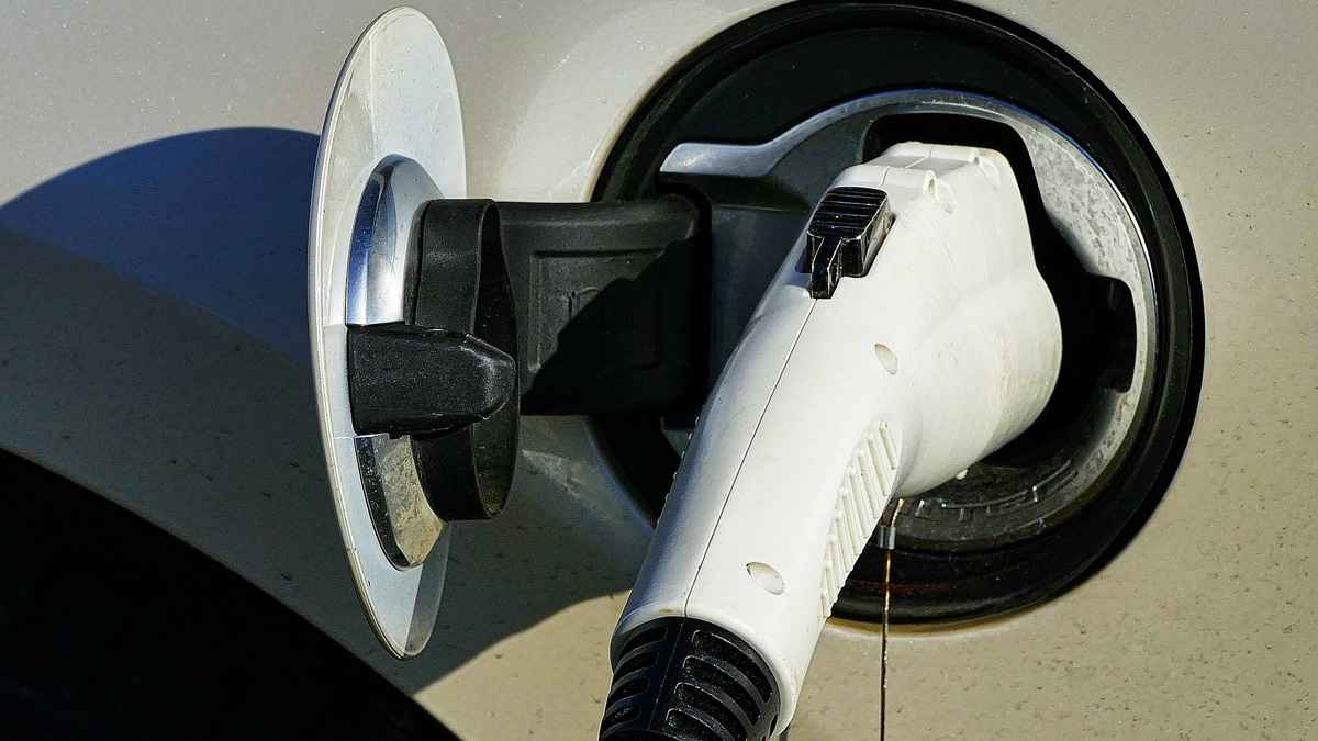 Elektrikli Araçlar İçin Vergi Muafiyetini Uzattı