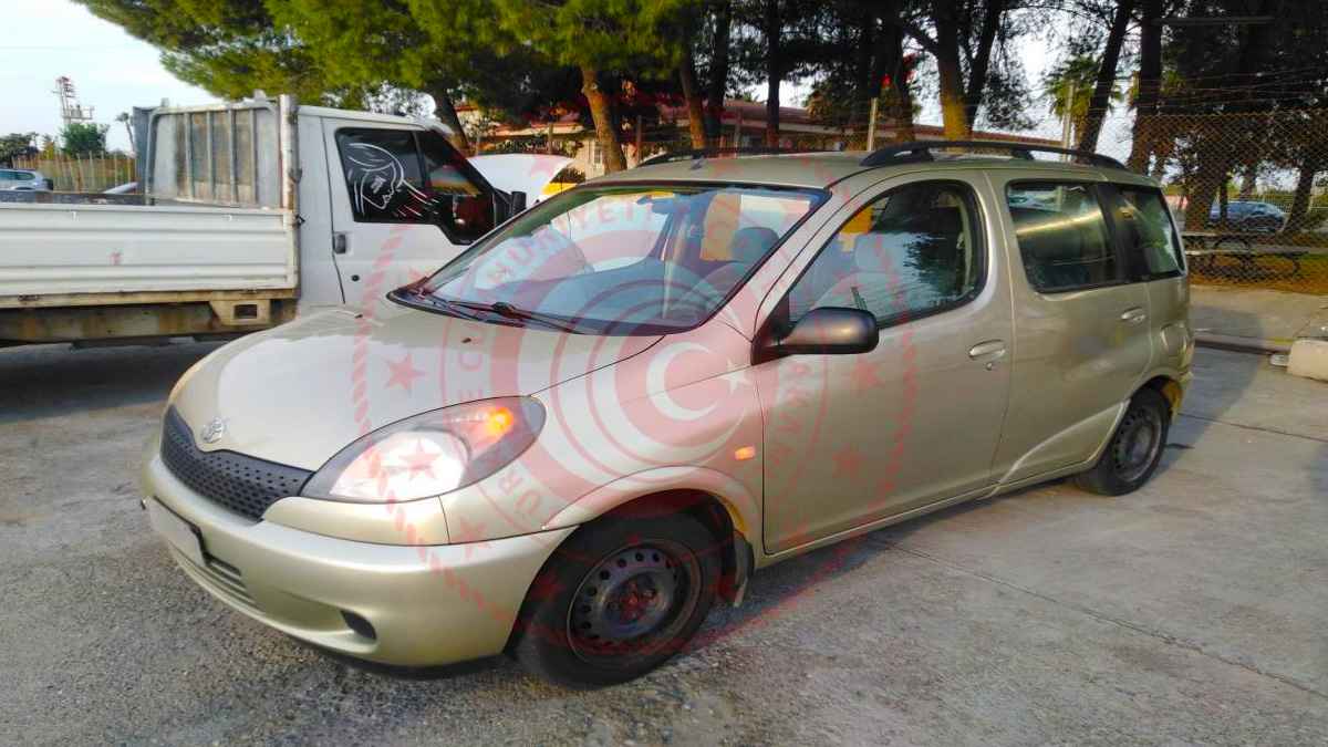 2001 Toyota Yaris