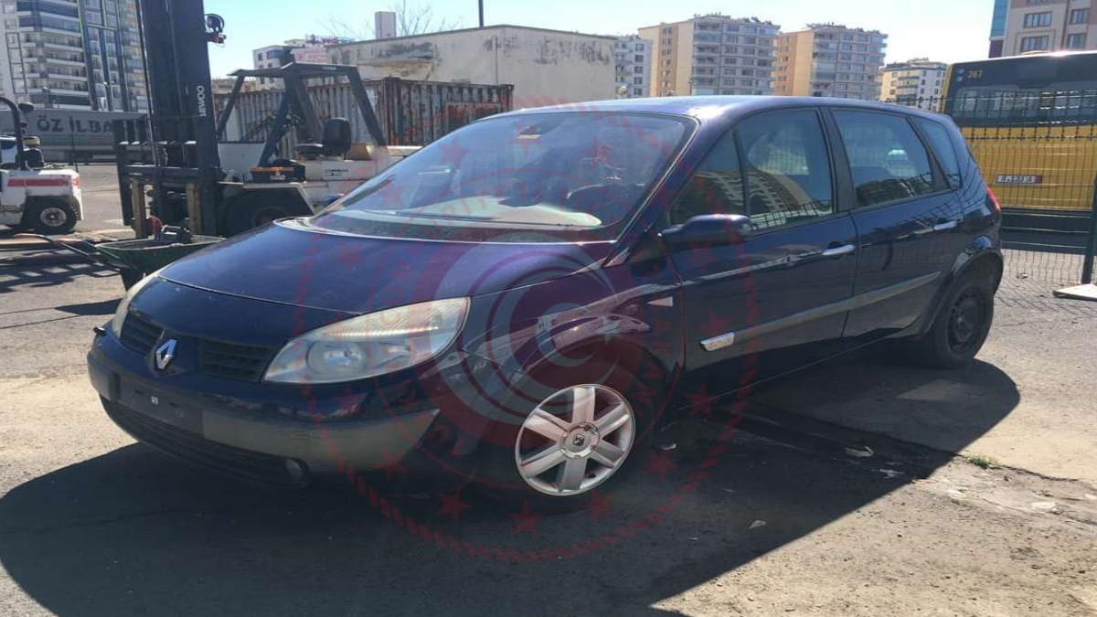 2004 RENAULT SCENIC