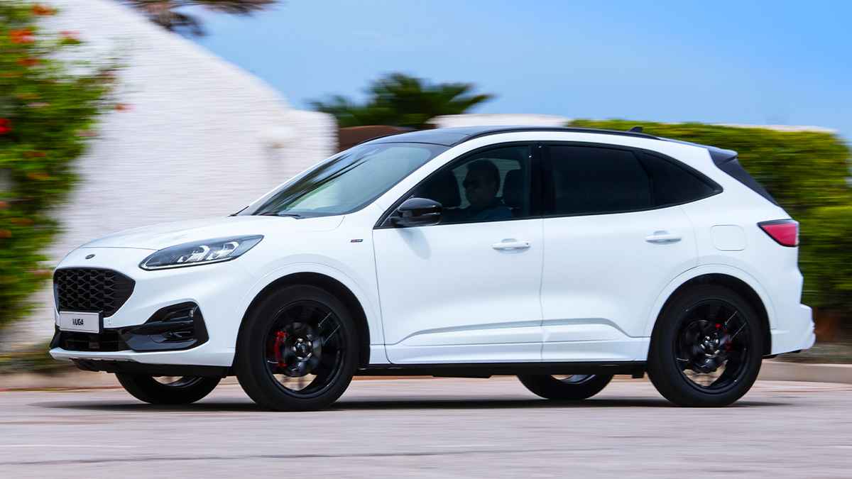 Ford Kuga'nın Yeni Donanım Paketi ST-Line Black Package