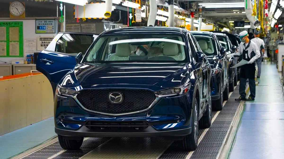 Mazda, Rusya'daki Hisselerini 1 Euro Karşılığında Devretti