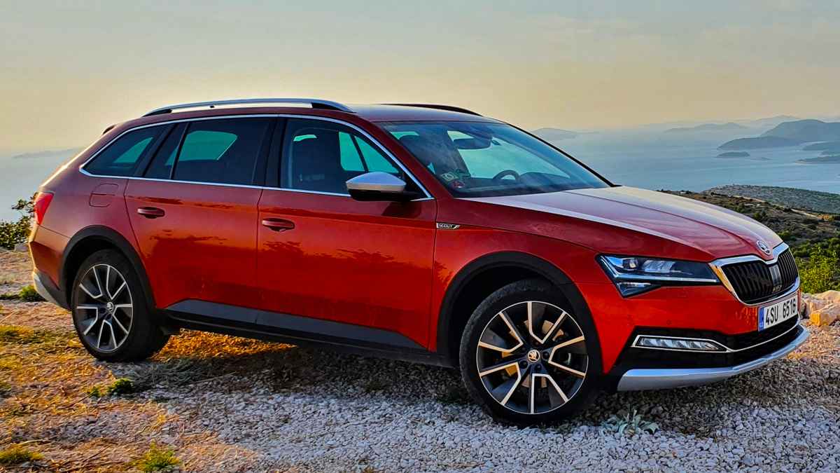 Skoda Superb Kasım 2022 fiyat listesi