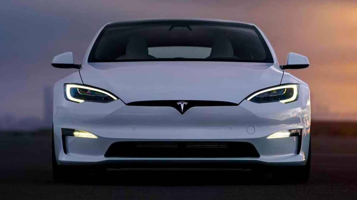 Tesla, 321 Bin Aracını Geri Çağıracak